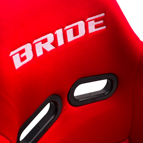 Bride ZETA III Red Gradated Logo 0042