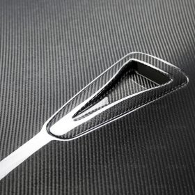 Seibon Carbon GT-R R35 OEM Style Carbon Fiber Hood for Nissan GT-R - Image 3