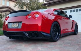 Seibon Carbon GT-R R35 C Style Carbon Fiber Trunk Lid for Nissan GT-R - Image 6