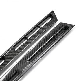 Seibon Carbon GT-R R35 Carbon Fiber Front Fender Ducts (Pair) for Nissan GT-R - Image 4