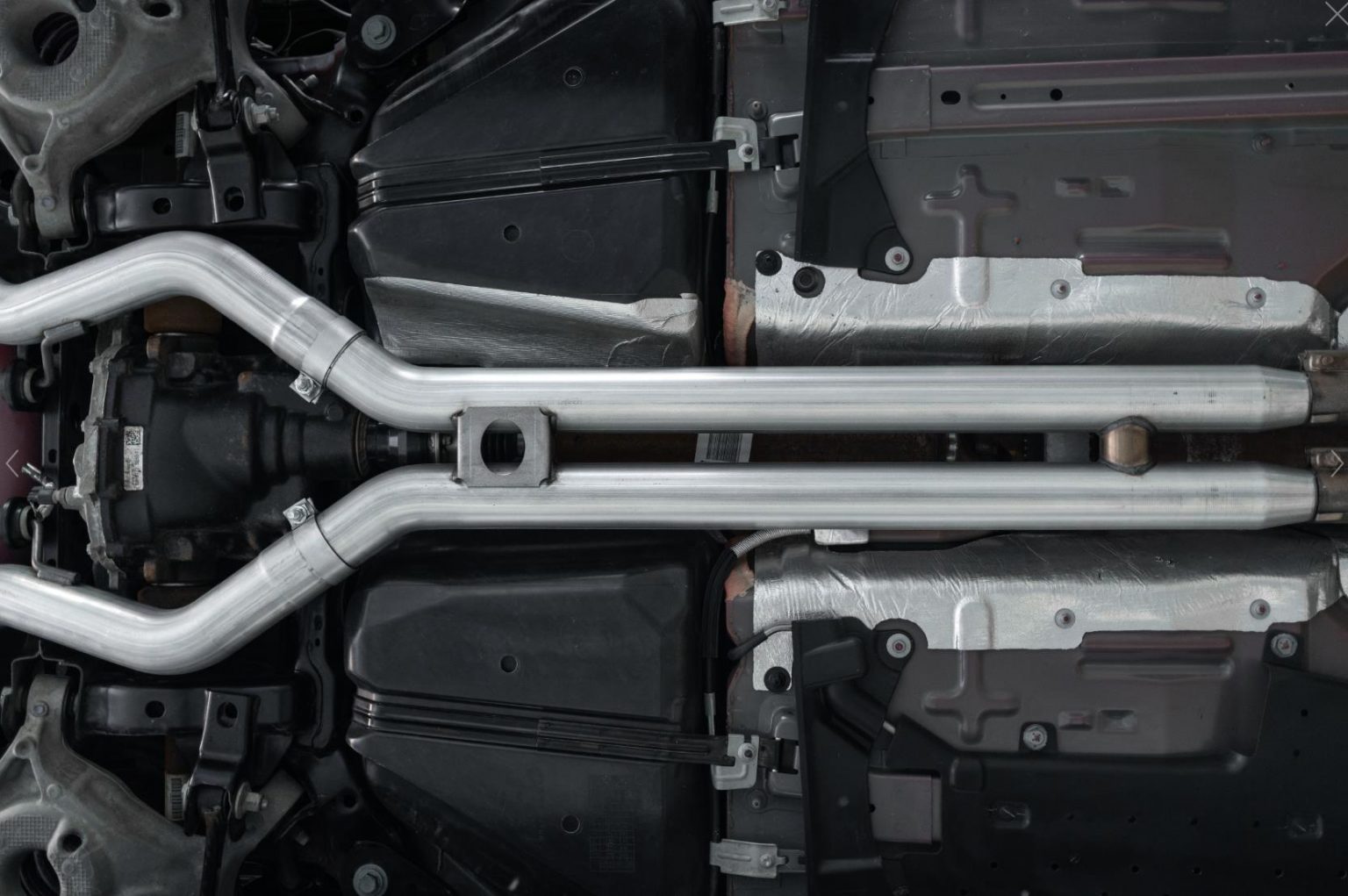 MBRP 20182023 Ford Mustang GT 3″ Cat Back Aluminized Dual Quad Exhaust with 4" Dual Wall Tips