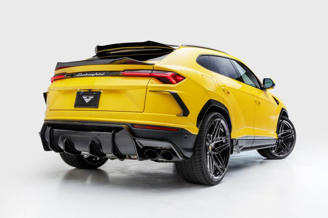Vorsteiner 2018-2021 Lamborghini Urus Rampante Edizione Carbon Fiber Aero Rear Diffuser - Image 2