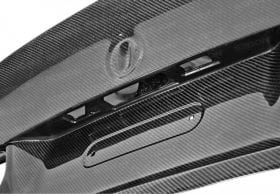 Seibon Carbon F80 M3 / F30 3 Series CSL-Style Carbon Fiber Trunk Lid for BMW 3 Series - Image 4