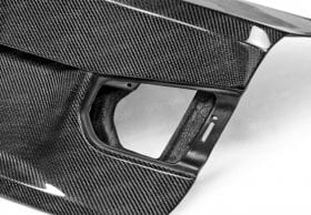 Seibon Carbon F80 M3 / F30 3 Series OEM-Style Carbon Fiber Trunk Lid for BMW 3 Series - Image 3