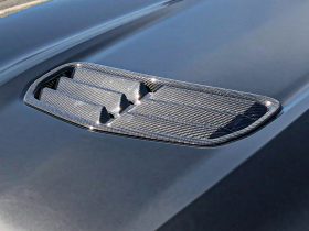 EOS 2019-2021 Chevrolet Camaro LT1 / SS Carbon Fiber Hood Vent - Image 3