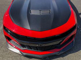 EOS 2019-2021 Chevrolet Camaro LT1 / SS Carbon Fiber Hood Vent - Image 1