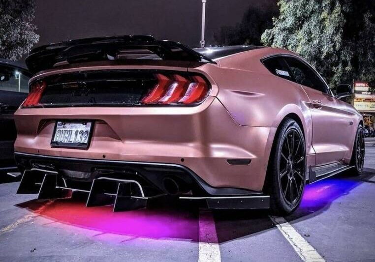 OneUpLighting UnderGlow-X RGBW Color Chasing Underbody Kit