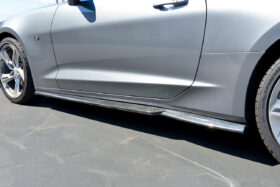 EOS 2019-2024 Chevrolet Camaro T6 Carbon Fiber Front Splitter And Side Skirts - Image 2