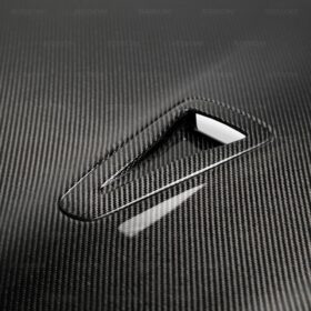 Seibon Carbon GT-R R35 OEM-Style Carbon Fiber Hood for Nissan GT-R - Image 3