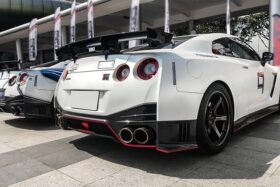 DarwinPro Aerodynamics DarwinPro GTR R35 CBA/DBA/EBA NSM Style Partial Carbon Fiber Rear Bumper for Nissan GT-R - Image 3
