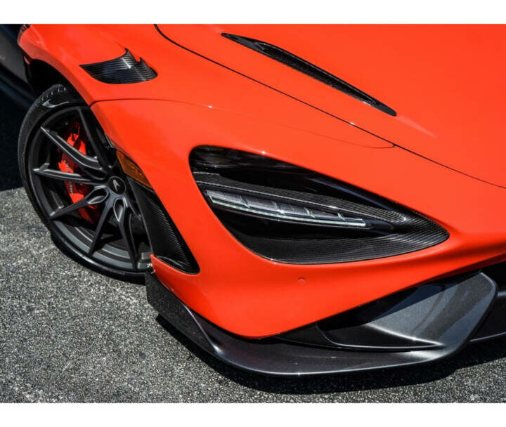 Genuine McLaren 2021-2022 McLaren 765LT Gloss Carbon Fiber Headlight Bezels