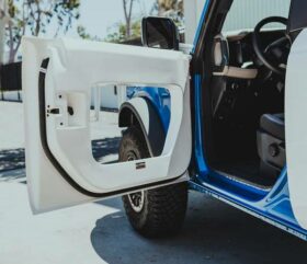 Anderson Composites 2021-2022 Ford Bronco 4-Door Fiberglass Halo Doors - Front - Image 2