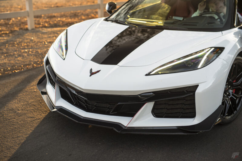 EOS 2023-2025 Chevrolet Corvette C8 Z06 Z07 Carbon Fiber Front Splitter With Canards