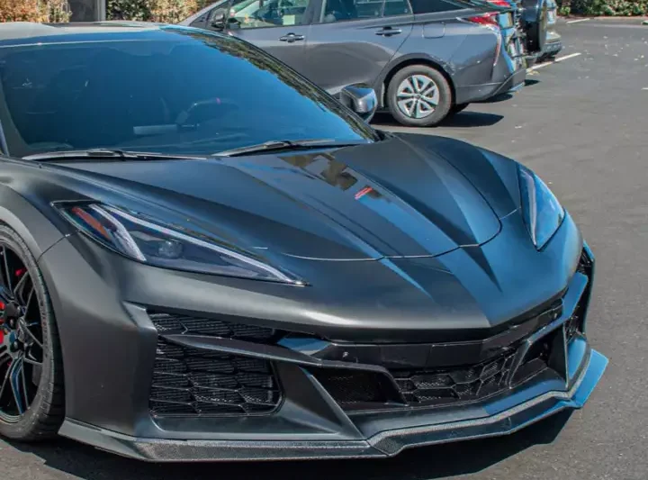 EOS 2023-2024 Chevrolet Corvette C8 Z06 E-Ray Front Splitter - Carbon Fiber