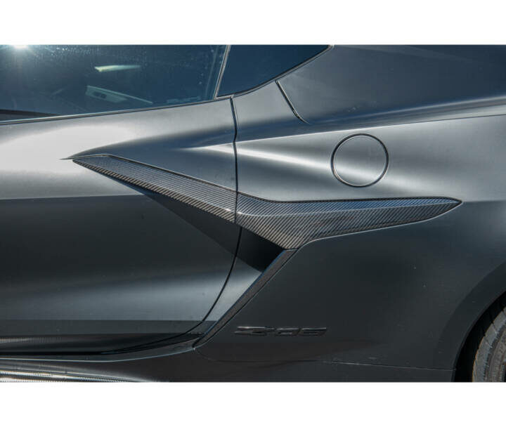 EOS 2023-2024 Chevrolet Corvette C8 Z06 Carbon Fiber Side Fender Door Garnish