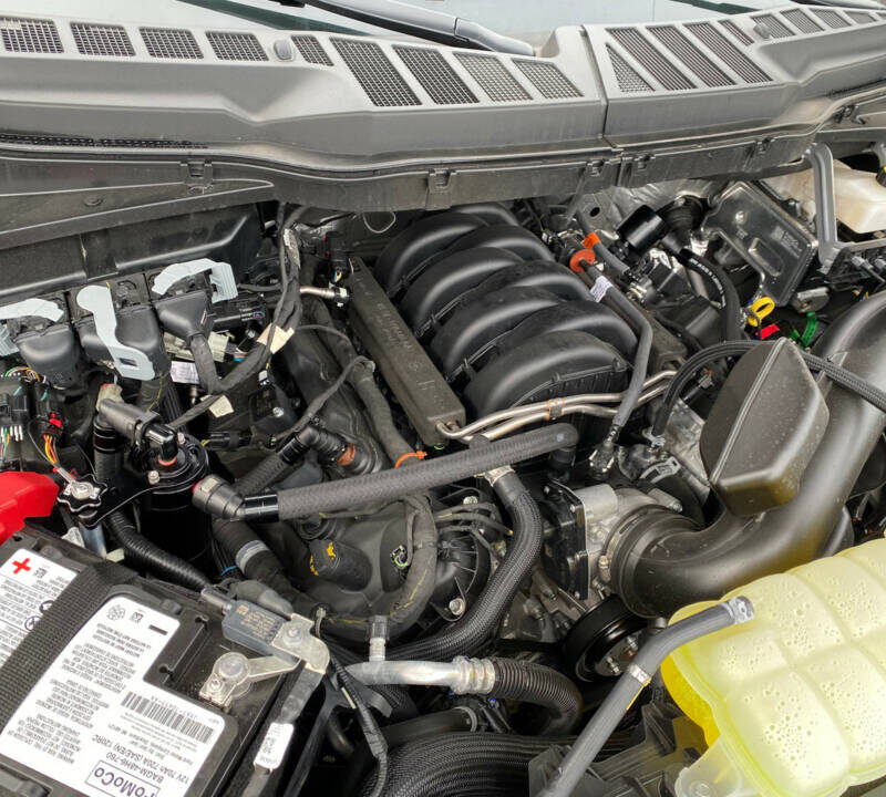 UPR Products 2021-2024 Ford F-150 5.0 Single Valve Oil Catch Can Separator Plug N Play ( Fits Whipple Supercharger)