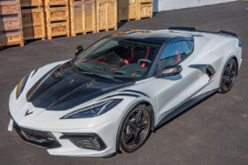EOS 2020-2024 Chevrolet Corvette C8 Carbon Fiber GT3 R Side Vented Extractor Hood - Image 4