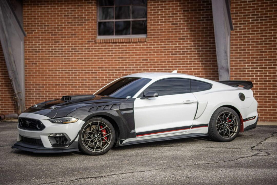 Alternative view of GTD Fenders for 18-23 Mustang