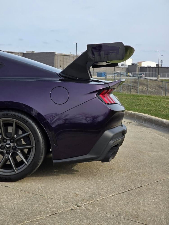 Mustang HDK Wing