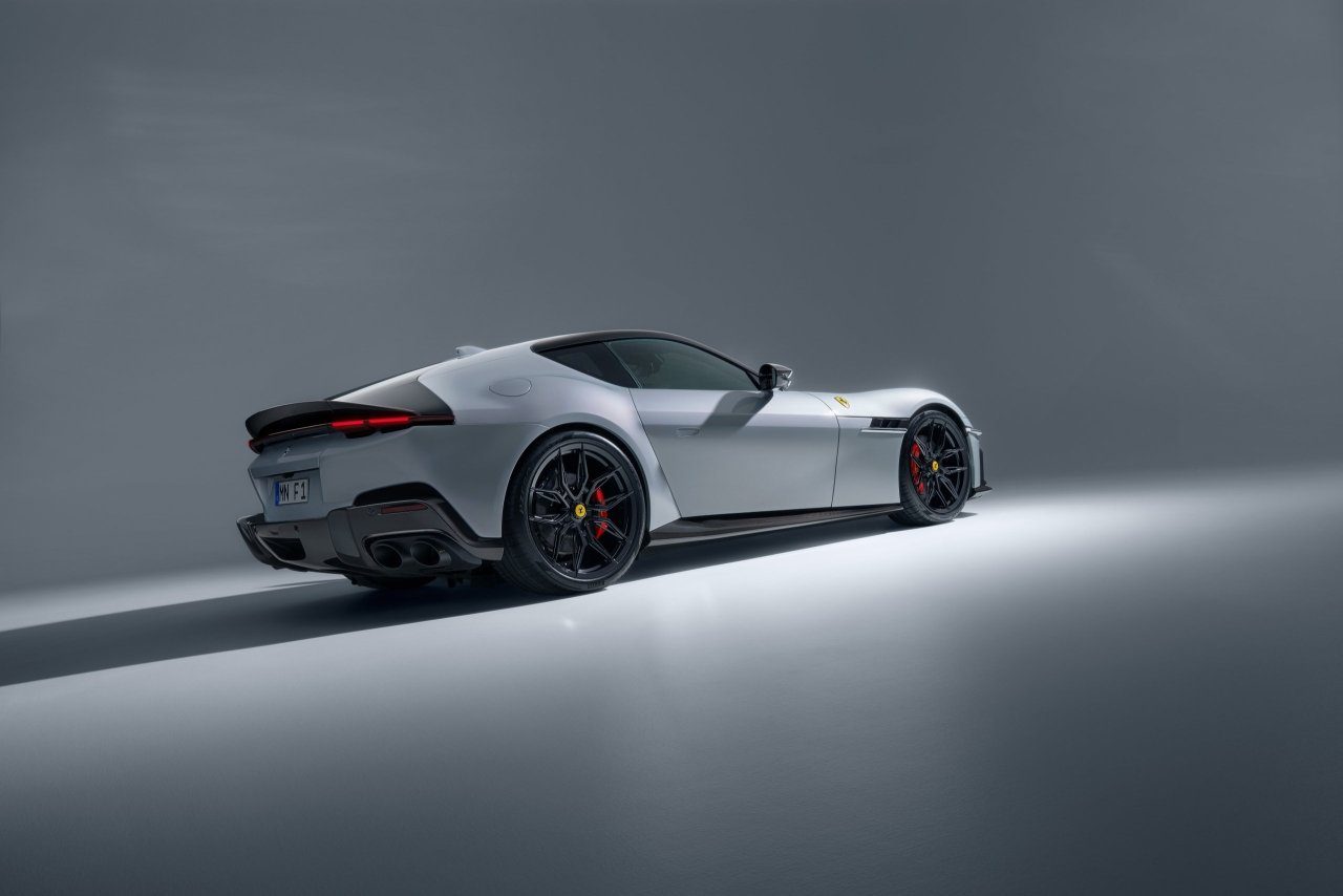 NOVITEC Ferrari 12Cilindri Carbon Front Fender Inserts - Image 4