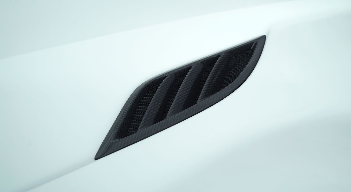 NOVITEC Carbon Engine Bonnet Air-Outlet Inserts