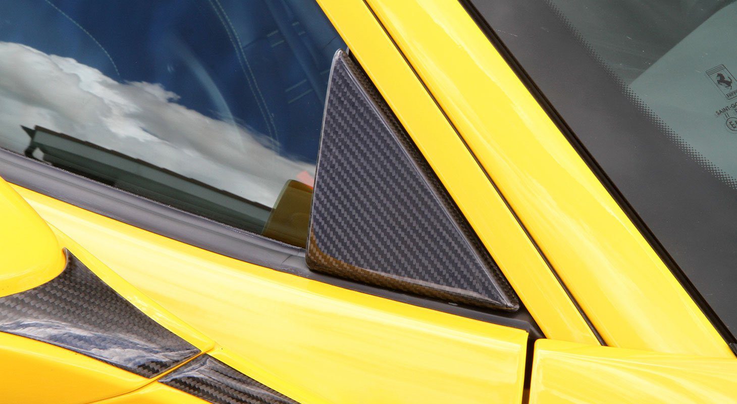 NOVITEC Carbon Side Window Triangle Covers detail