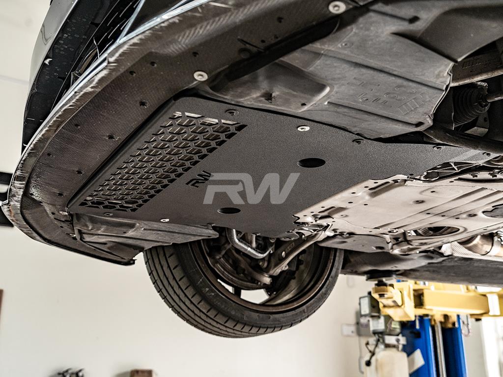 RW Carbon 2018-2023 BMW F90 M5 Oil Cooler Guard - Image 4