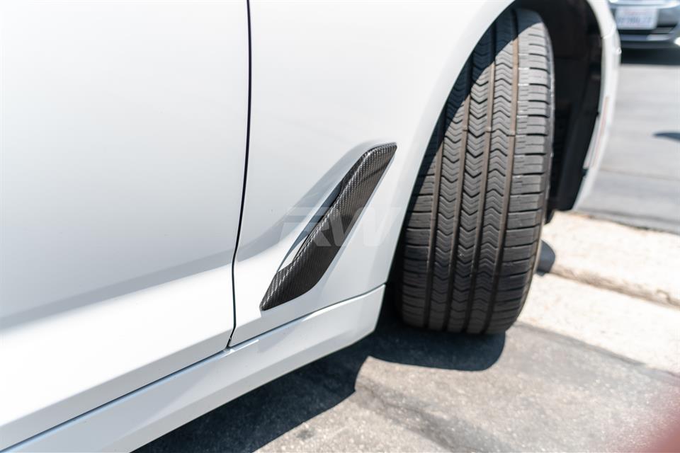 RW Carbon 2017-2023 BMW G30 Carbon Fiber Side Vent Cover