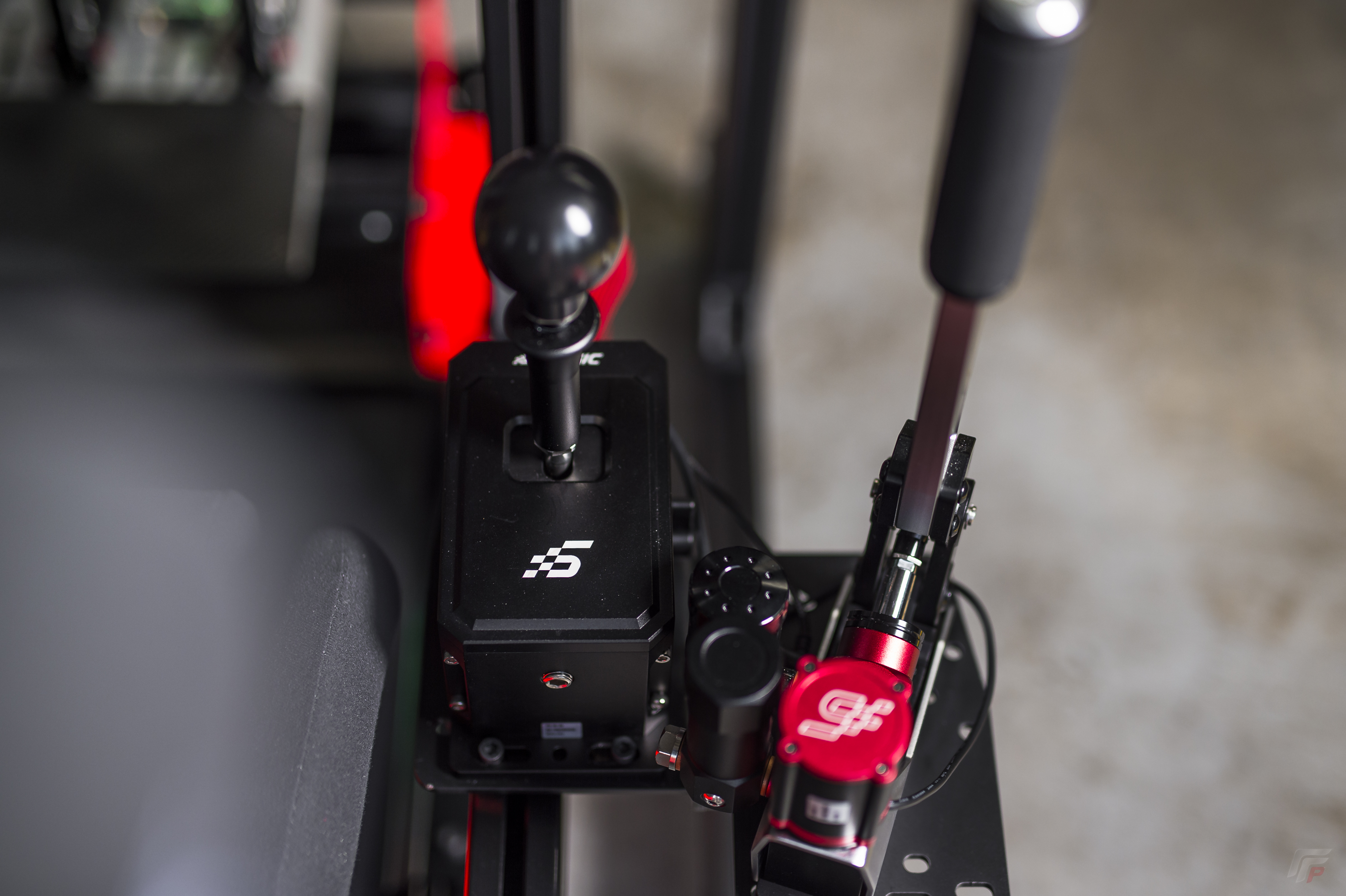 Simagic shifter and hydraulic handbrake detail
