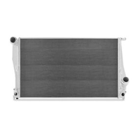 Mishimoto Performance Aluminum Radiator, Fits 335i/135i (Automatic) for BMW 3 Series - Image 4