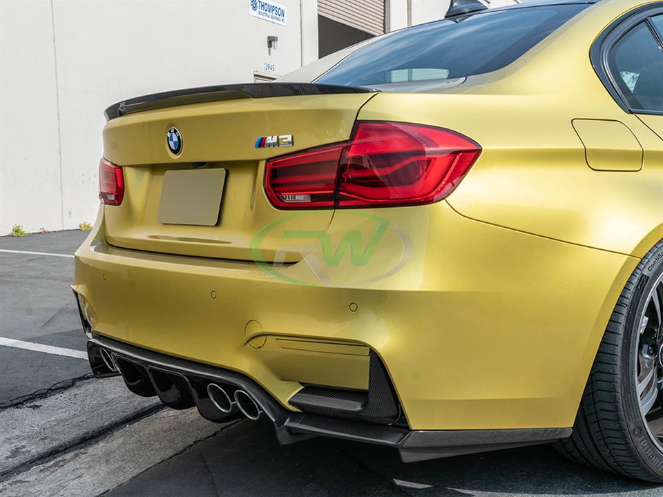 Brand: 2020-2024 BMW 3 Series F8X M3/M4 CF Rear Bumper Splitters