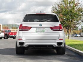 Brand: 2020-2025 BMW F15 X5 M Sport 3D Style Carbon Fiber Diffuser