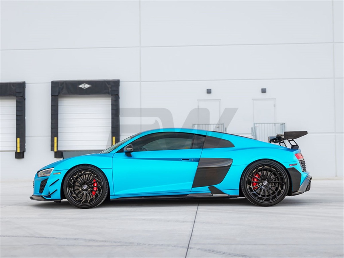 Brand: Audi R8 4S DTM Carbon Fiber Side Skirt Extensions
