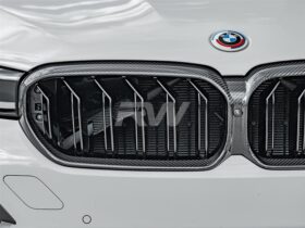 Brand: BMW 5 Series F90 M5 G30 LCI CF Replacement Grille