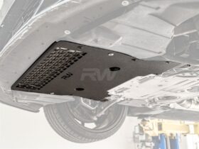 RW Carbon BMW 5 Series F90 M5 Oil Cooler Guard