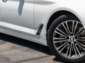 Brand: BMW 5 Series G30 Carbon Fiber Side Vent Cover