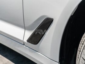 Brand: BMW 5 Series G30 Carbon Fiber Side Vent Cover