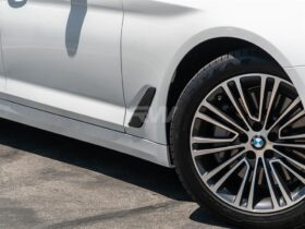 Brand: BMW 5 Series G30 Carbon Fiber Side Vent Cover
