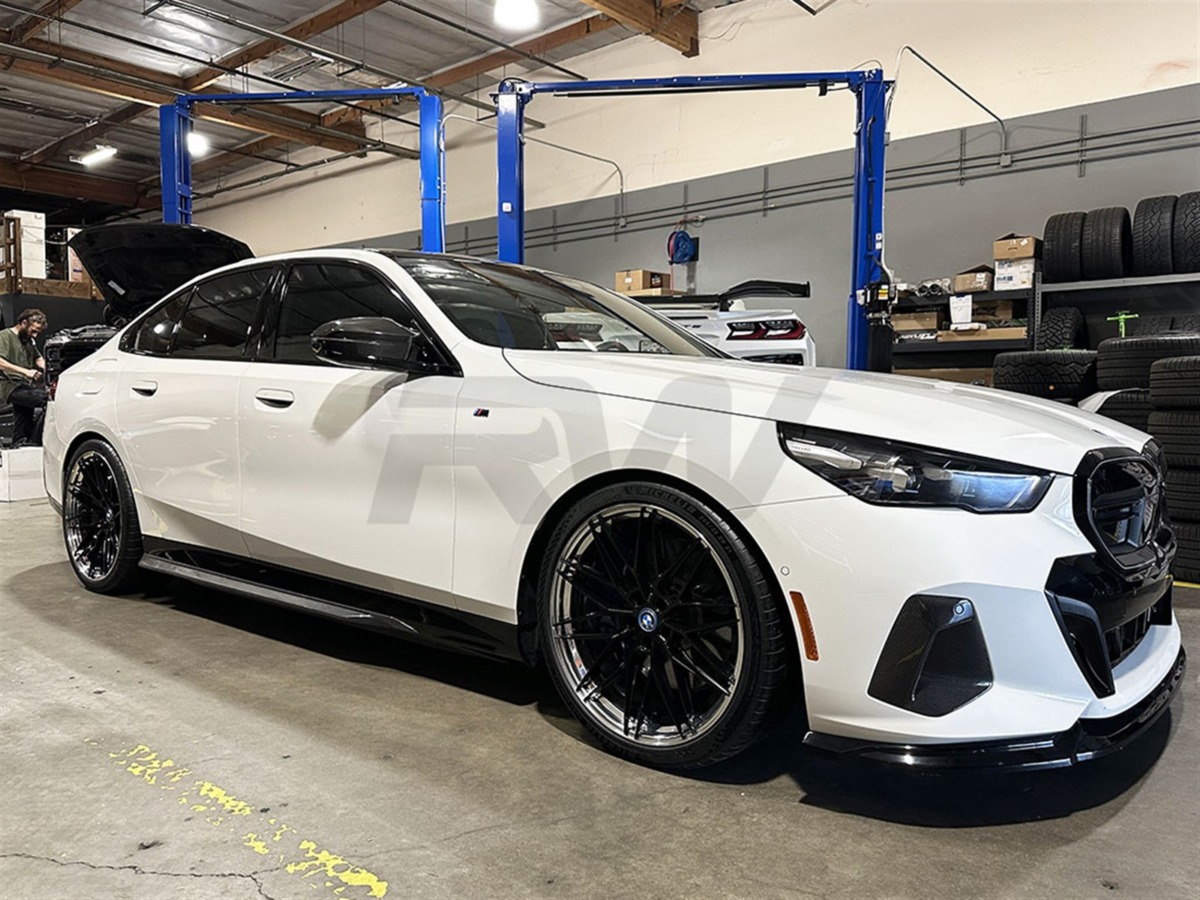 Brand: BMW 5 Series G60 5 Series Carbon Fiber Side Skirt Extensions