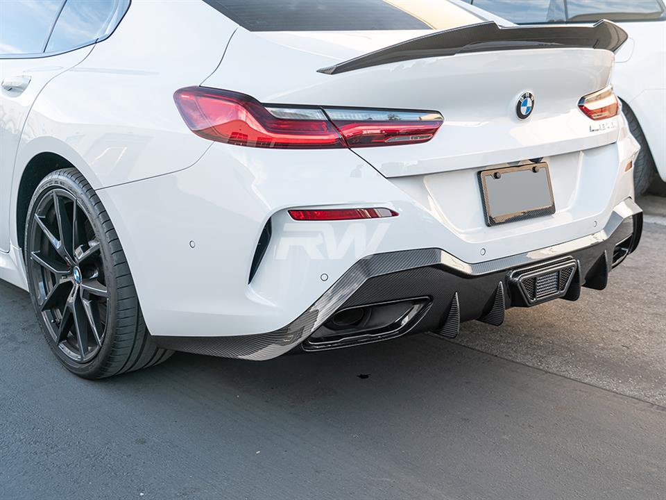 Brand: BMW 8 Series G14 G15 8 Series Carbon Fiber LED Diffuser