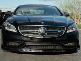 Brand: Mercedes-Benz Mercedes W218 Cls63 Carbon Fiber Front Trim