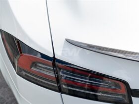 Brand: Tesla Model S / S Plaid Carbon Fiber Trunk Spoiler