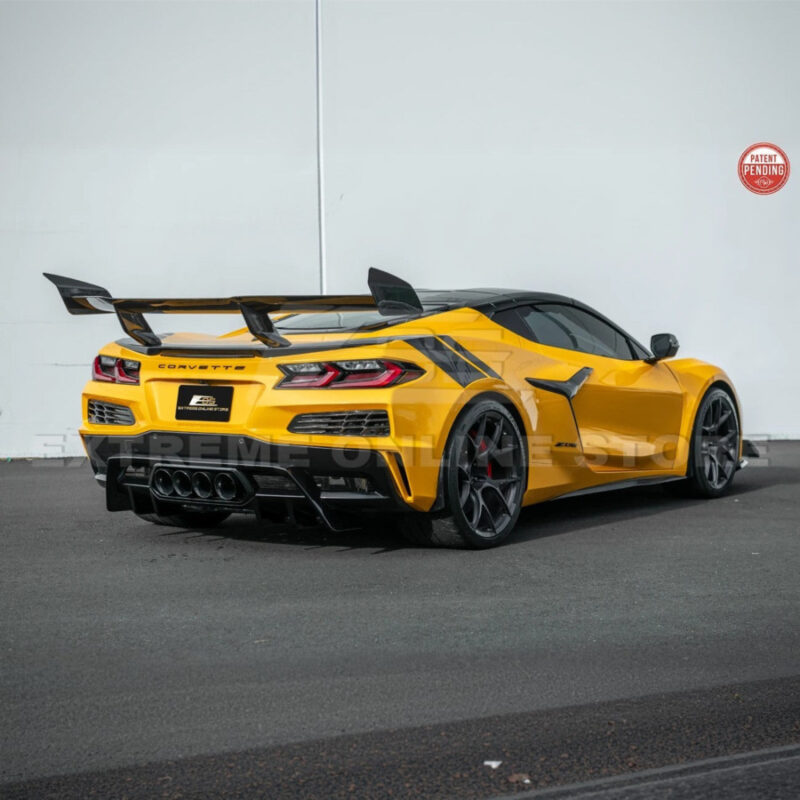 C8 Z06 rear quarter alt angle