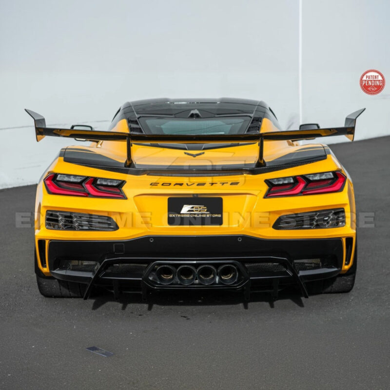 C8 Z06 wing close-up
