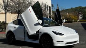 EOS Tesla Model Y 2020-2024 Vertical Doors Kit - Image 4