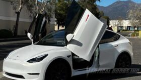 EOS Tesla Model Y 2020-2024 Vertical Doors Kit - Image 6