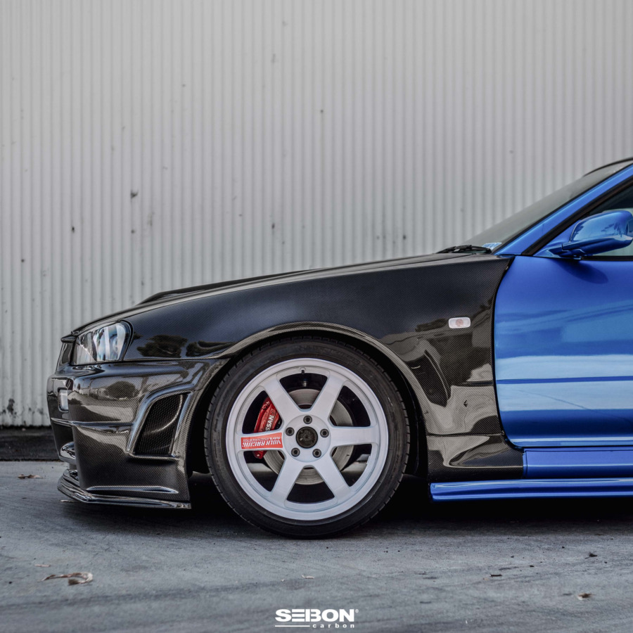 Seibon NSM-Style Carbon Fiber Fenders for 1999-2002 Nissan Skyline R34 GT-R