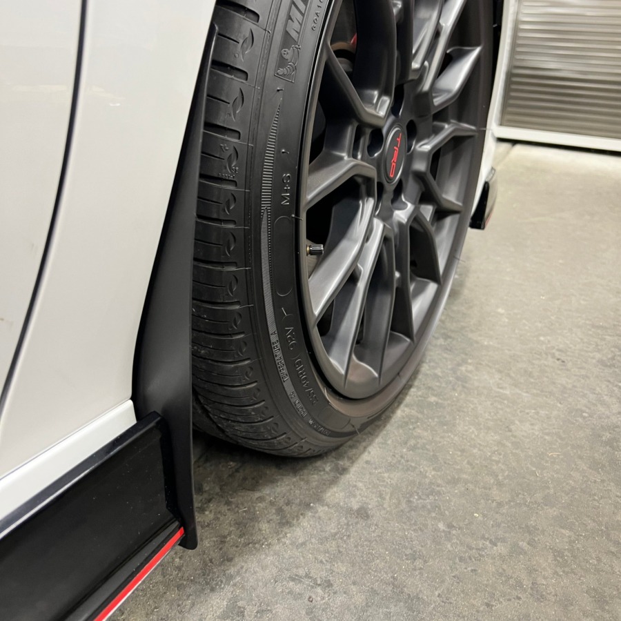 ZL1 Addons Toyota Camry Standard Rock Guards