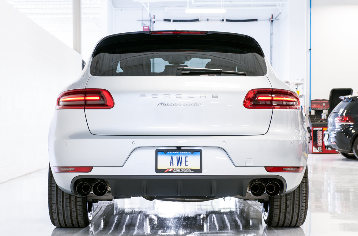 AWE Axle-back Exhaust for the 2015-2018 95B Porsche Macan Turbo