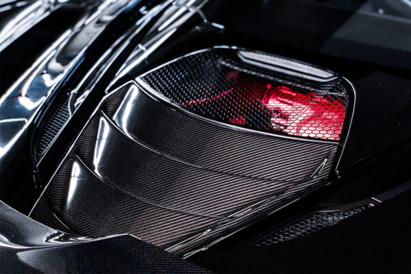 DarwinPRO 2017-2022 McLaren 720s Coupe Carbon Fiber Engine Cover Replacement